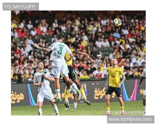 新赛季震撼开启 足球巨星加盟亮相助力球队冲击荣誉